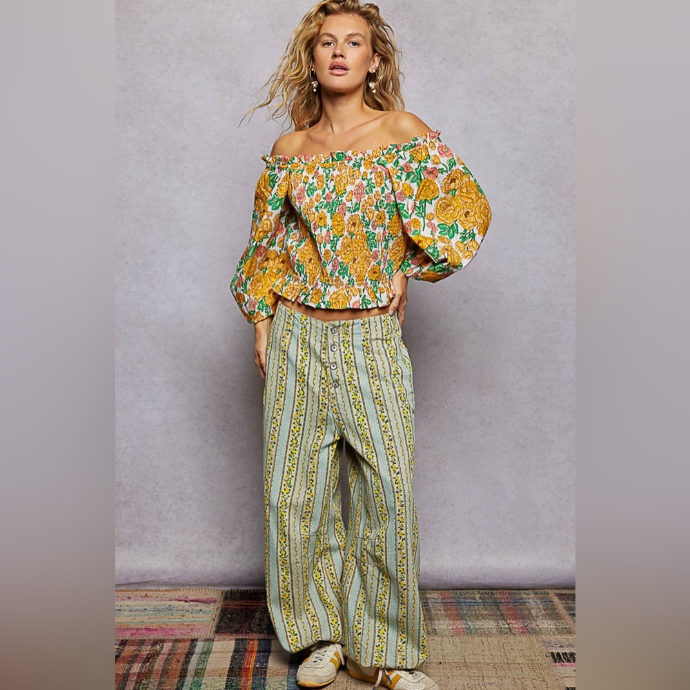 POL Floral Print Off-Shoulder Smocked Blouse - Picture 4 of 5